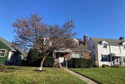 Pre-foreclosure in  CHESTERSHIRE RD Columbus, OH 43204