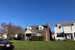 Pre-foreclosure in  CHESTERSHIRE RD Columbus, OH 43204