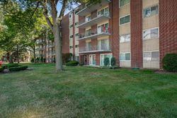 Pre-foreclosure Listing in MAPLE AVE APT 2C DOWNERS GROVE, IL 60515