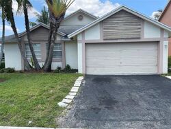 Pre-foreclosure in  NW 123RD AVE Fort Lauderdale, FL 33323