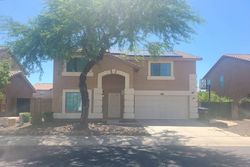 Pre-foreclosure in  W COVEY LN Phoenix, AZ 85027