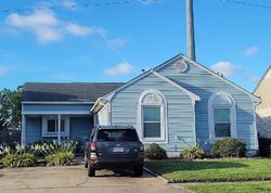 Pre-foreclosure in  NORTHVALE DR Virginia Beach, VA 23464