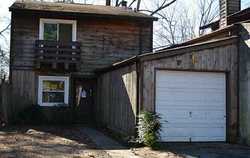 Pre-foreclosure in  FARINGTON CIR Chesapeake, VA 23320