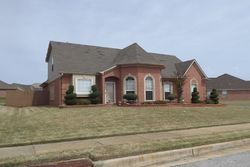 Pre-foreclosure in  SOLITAIRE WAY Memphis, TN 38109