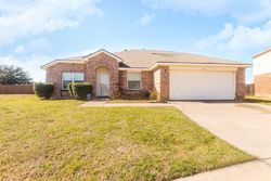 Pre-foreclosure in  AUTUMN PARK Fort Worth, TX 76140