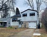 Pre-foreclosure in  CREE AVE Akron, OH 44305