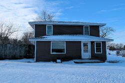 Pre-foreclosure in  W FRICK ST Macon, IL 62544