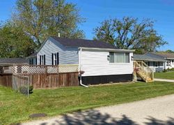 Pre-foreclosure Listing in 7TH ST COLONA, IL 61241