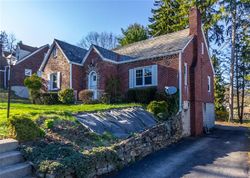 Pre-foreclosure Listing in W SUTTER RD GLENSHAW, PA 15116