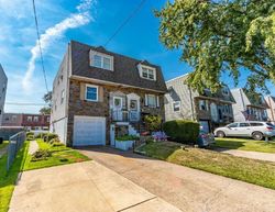 Pre-foreclosure in  SCHOOL LN Folcroft, PA 19032