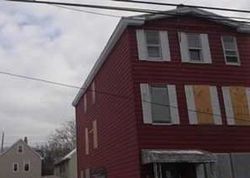 Pre-foreclosure in  E 32ND ST Paterson, NJ 07514