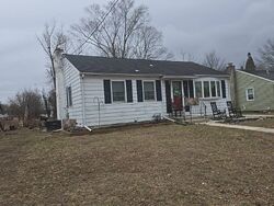 Pre-foreclosure in  E CLINTON ST Clayton, NJ 08312