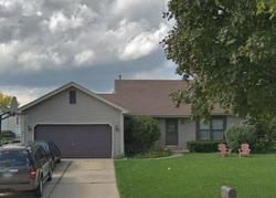 Pre-foreclosure in  REGENT DR Crystal Lake, IL 60014