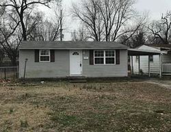 Pre-foreclosure in  MIRACLE AVE Granite City, IL 62040