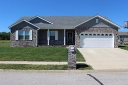 Pre-foreclosure in  N HARVEST CREST CT Highland, IL 62249
