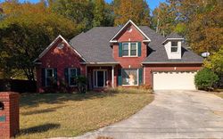 Pre-foreclosure in  TIMBERLAND DR SW Decatur, AL 35603