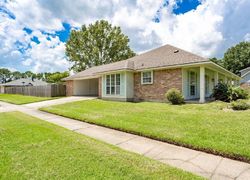 Pre-foreclosure in  SHENANDOAH AVE Baton Rouge, LA 70817