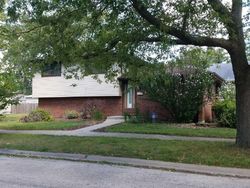 Pre-foreclosure in  CLIFTON PARK AVE Midlothian, IL 60445