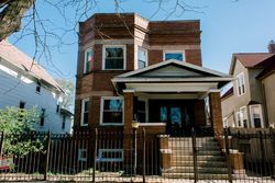 Pre-foreclosure in  W HURON ST Chicago, IL 60644