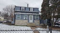 Pre-foreclosure in  EMERSON ST Evanston, IL 60201
