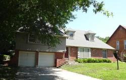 Pre-foreclosure in  SW 33RD ST Topeka, KS 66614