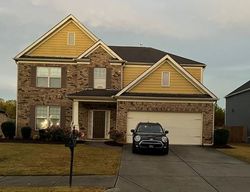 Pre-foreclosure in  STONELAKE DR SW Atlanta, GA 30331