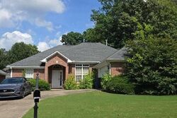 Pre-foreclosure in  SOMERLED CT Florence, AL 35633