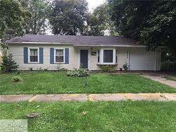 Pre-foreclosure in  S DEERFIELD AVE Lansing, MI 48911