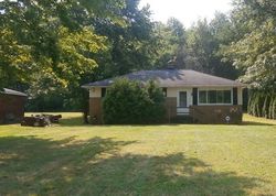 Pre-foreclosure in  DANVERS DR Painesville, OH 44077