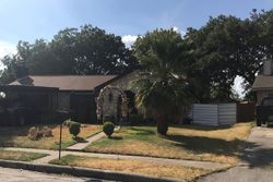 Pre-foreclosure in  BARRYHILL ST San Antonio, TX 78238