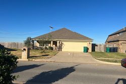 Pre-foreclosure in  JOHNSON FARMS DR Mustang, OK 73064