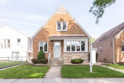 Pre-foreclosure in  N PLAINFIELD AVE Chicago, IL 60634