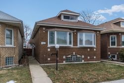 Pre-foreclosure in  S SEELEY AVE Chicago, IL 60620