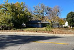 Pre-foreclosure in  PARNELL AVE Fort Wayne, IN 46805