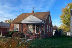 Pre-foreclosure Listing in HELEN ST SOUTHGATE, MI 48195