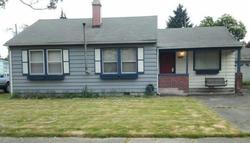 Pre-foreclosure in  25TH AVE Longview, WA 98632