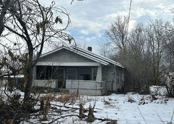 Pre-foreclosure in  W WAPATO RD Wapato, WA 98951