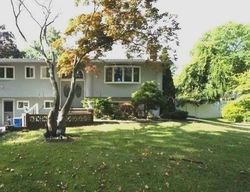 Pre-foreclosure in  PINE HILL LN Huntington Station, NY 11746