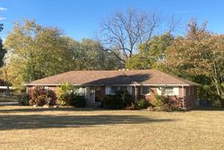 Pre-foreclosure in  KENNITH DR Nashville, TN 37207