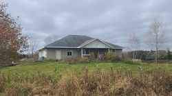 Pre-foreclosure Listing in BUELOW RD NEW LONDON, WI 54961