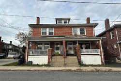 Pre-foreclosure in  N PEARL ST York, PA 17404