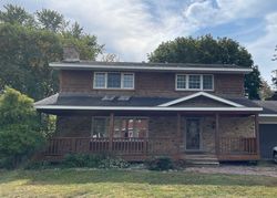 Pre-foreclosure in  LINDEN RD Saint Paul, MN 55125