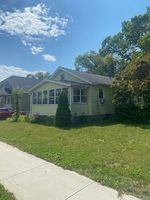 Pre-foreclosure in  JASPER ST Springfield, MA 01109