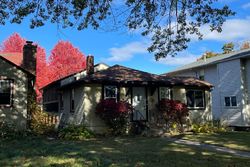 Pre-foreclosure in  ARLINGTON AVE E Saint Paul, MN 55106