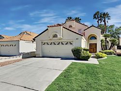 Pre-foreclosure in  KRANSTEN DR Henderson, NV 89074