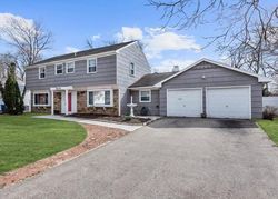 Pre-foreclosure in  TWEEDSTONE LN Willingboro, NJ 08046