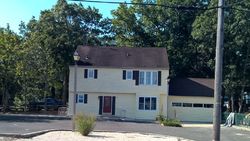 Pre-foreclosure in  PINE TREE DR Bayville, NJ 08721