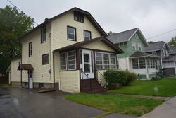 Pre-foreclosure in  WEST AVE Canandaigua, NY 14424