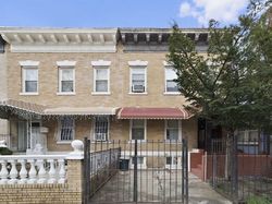 Pre-foreclosure in  KENILWORTH PL Brooklyn, NY 11210
