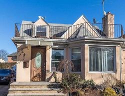 Pre-foreclosure in  188TH ST Fresh Meadows, NY 11366